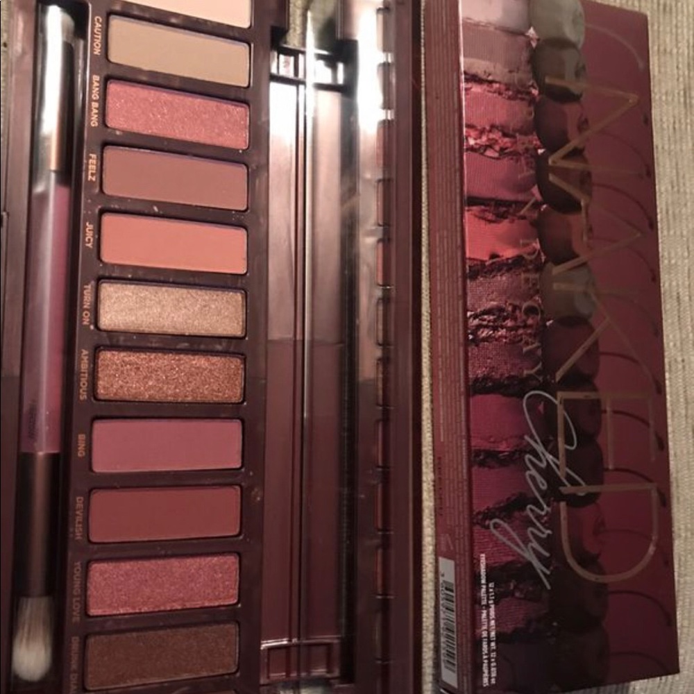 Urban Decay Cherry Palette